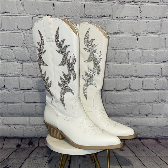 Betsey Johnson White and Silver Heeled Boots with Decorative Stitching - Picture 1 of 8